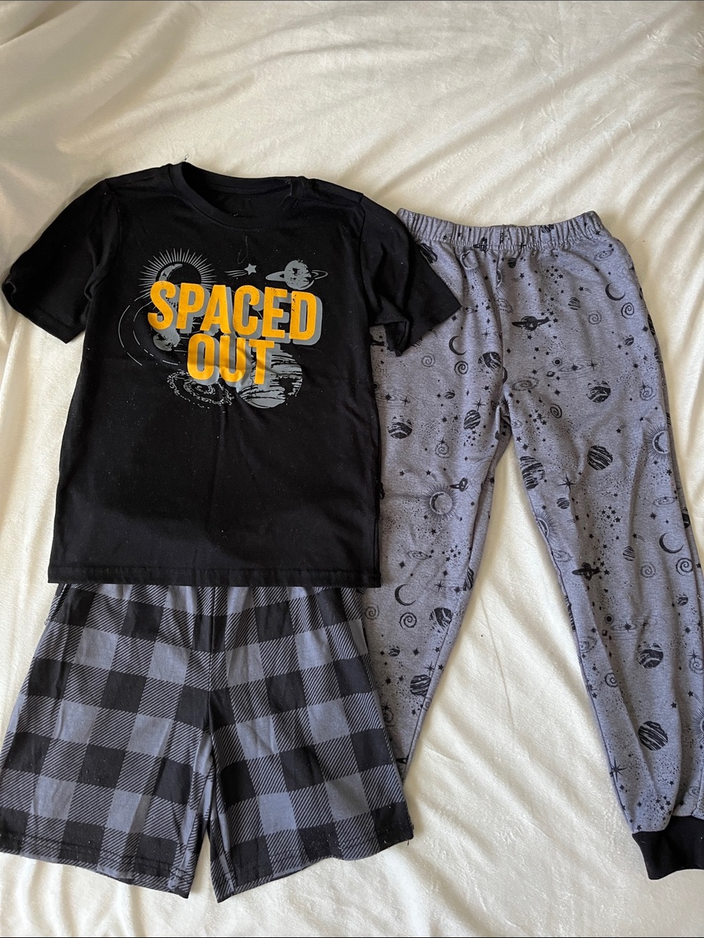 wonder nation Black & Gray 'Spaced Out' Kids Pajama Set